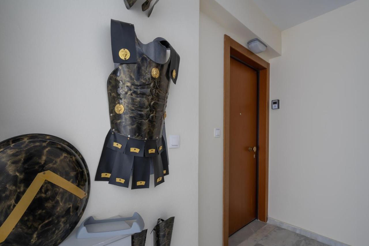 Trojan Affair Residence Atene Esterno foto